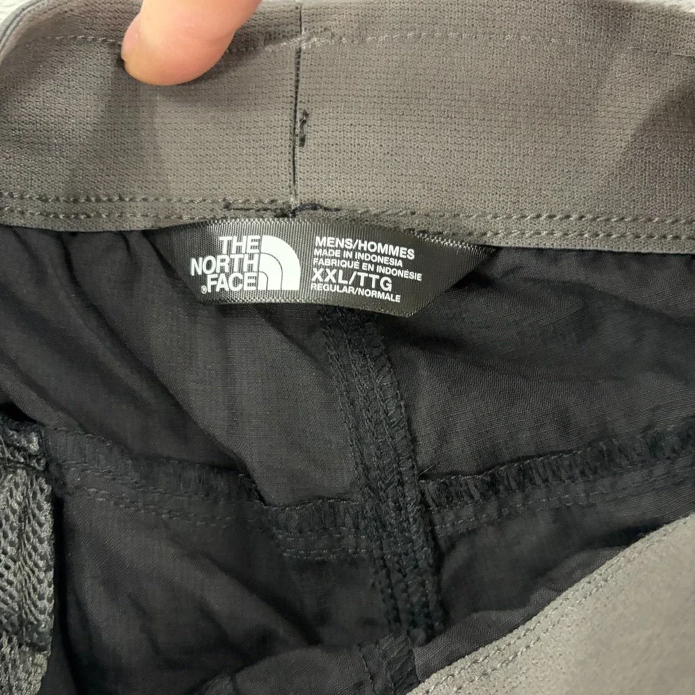 THE North Face Shorts Mens Size 2XL Outdoors Pockets Logo Pockets Black